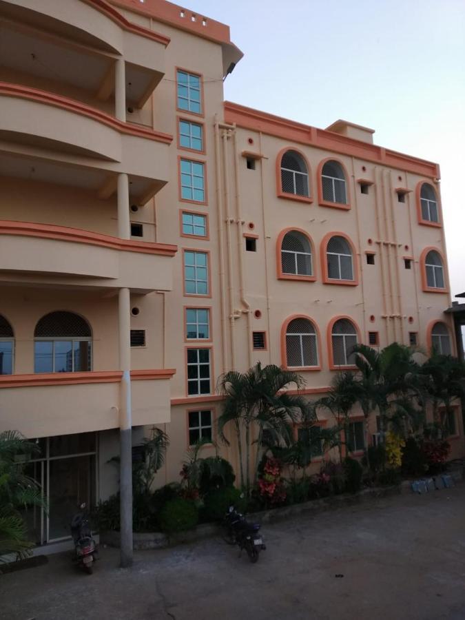 Goroomgo Silicon Residency Puri Near Sea Beach & Temple - Luxurious Room - Lift And Parking Facilities - Best Seller מראה חיצוני תמונה