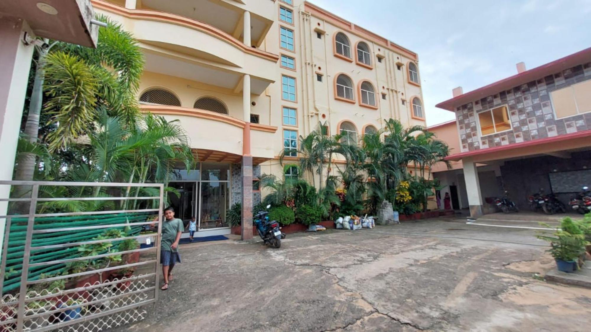 Goroomgo Silicon Residency Puri Near Sea Beach & Temple - Luxurious Room - Lift And Parking Facilities - Best Seller מראה חיצוני תמונה