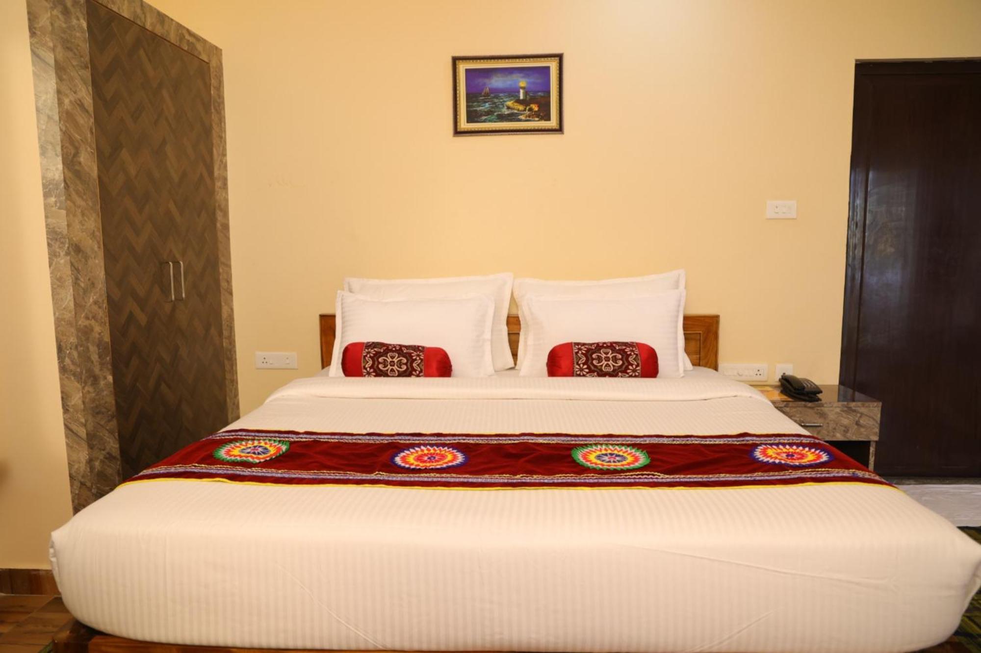 Goroomgo Silicon Residency Puri Near Sea Beach & Temple - Luxurious Room - Lift And Parking Facilities - Best Seller מראה חיצוני תמונה